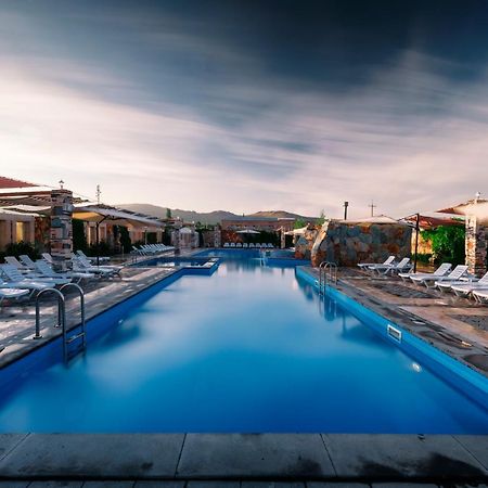 Maria Resort Sevan Exteriör bild