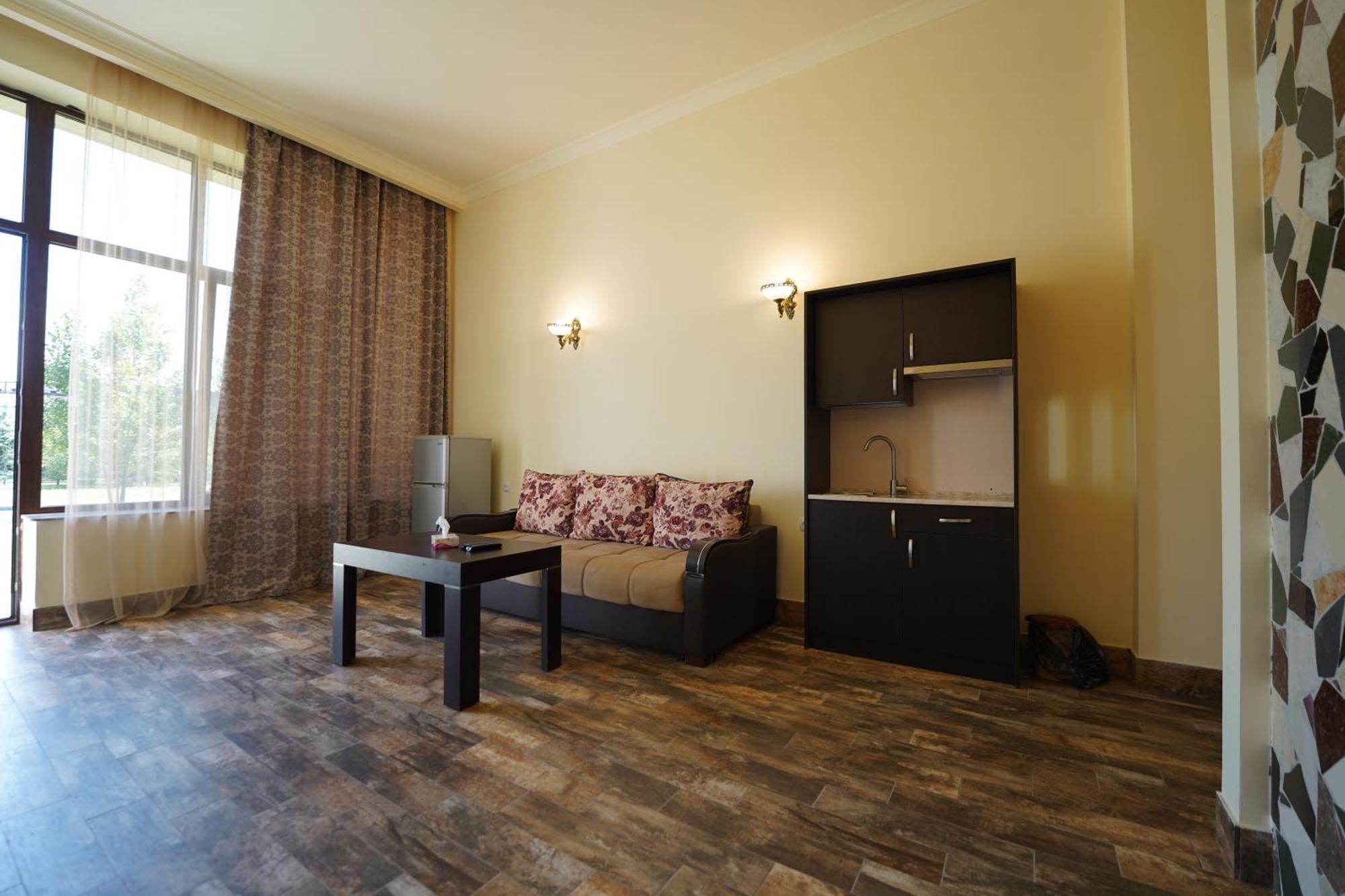 Maria Resort Sevan Rum bild